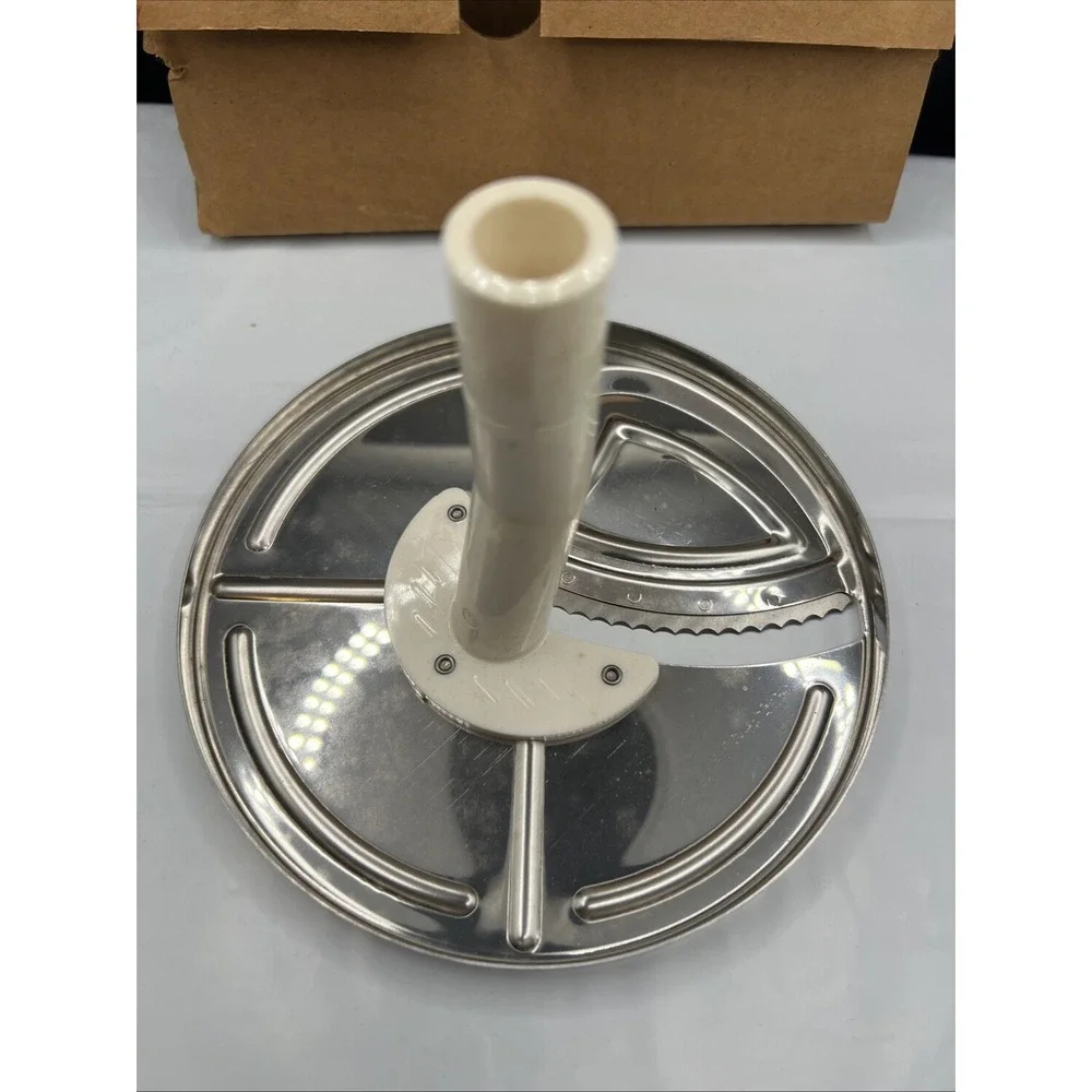 New Cuisinart FP-102 Food Processor 2mm Fine Slicing Disc Blade Hub Stem NOS